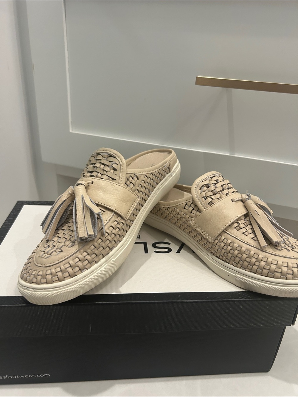 J/SLIDES Beige Woven Tassel Slip-On Loafers